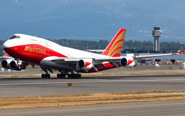 Boeing 747-400 (N936CA)