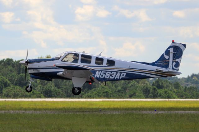 Beechcraft Bonanza (36) (N563AP)