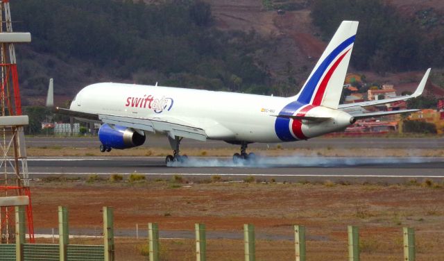 Boeing 757-200 (EC-NIU)