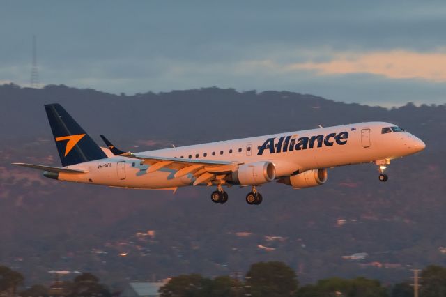 Embraer ERJ-190 (VH-XFL) - ADELAIDE AIRPORT - Wednesday April 20, 2022