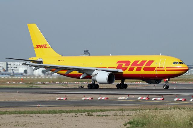 Airbus A300F4-600 (D-AEAS) - DHL livery