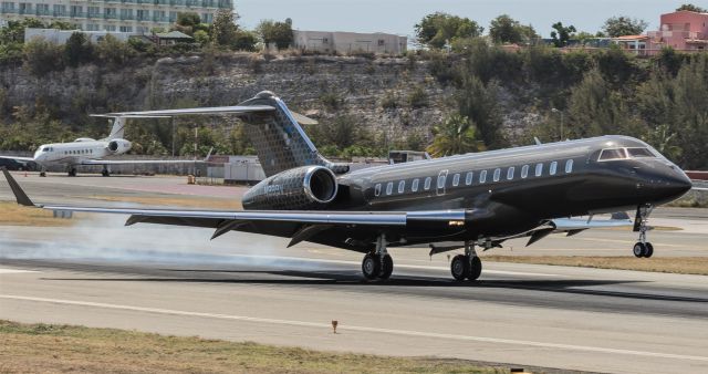 Bombardier Global Express (N999V)