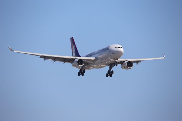Airbus A330-200 (N380HA)