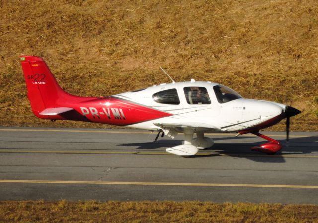 Cirrus SR-22 (PR-VMI)
