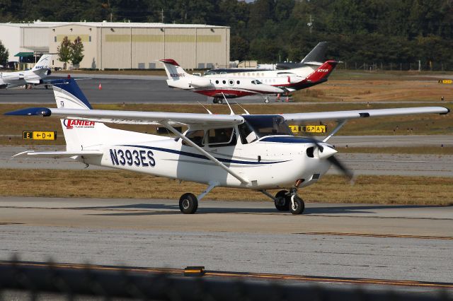 Cessna Skyhawk (N393ES) - 1997 Cessna 172R Skyhawk. Photo taken on 10/7/2020.