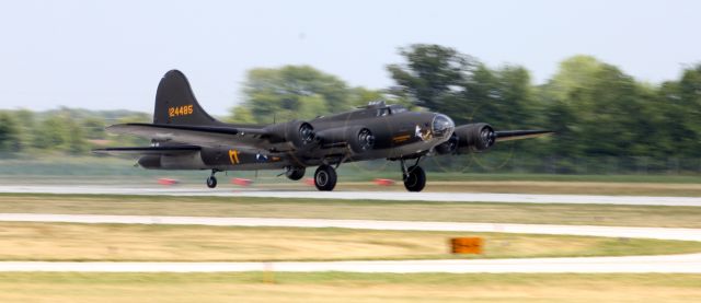 Boeing B-17 Flying Fortress (N3703G) - Memphis Belle "The Movie"