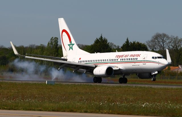 Boeing 737-700 (CN-RNL)
