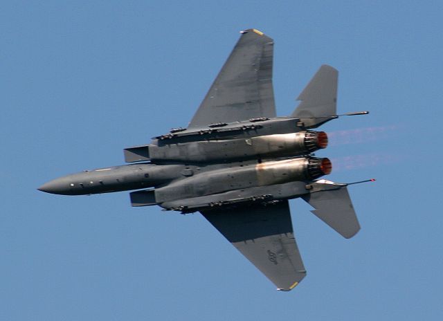 F15E — - An F-15E from Seymour-Johnson AFB pulls a high G turn during practice prior to Wings Over Whiteman 2009.