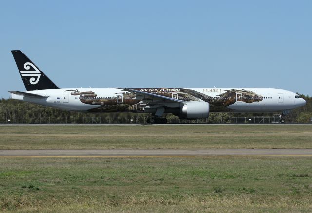 BOEING 777-300ER (ZK-OKO)