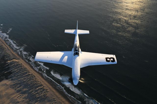 North American P-51 Mustang (N2869D) - Great top down view showing the planform of a Super 'Stang