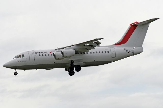 Avro Avroliner (RJ-85) (EI-RJT)