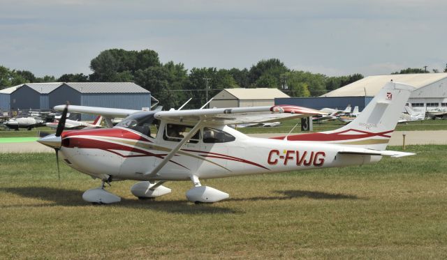 Cessna Skylane (C-FVJG) - Airventure 2016