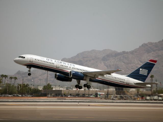 Airbus A320 (N904AW)