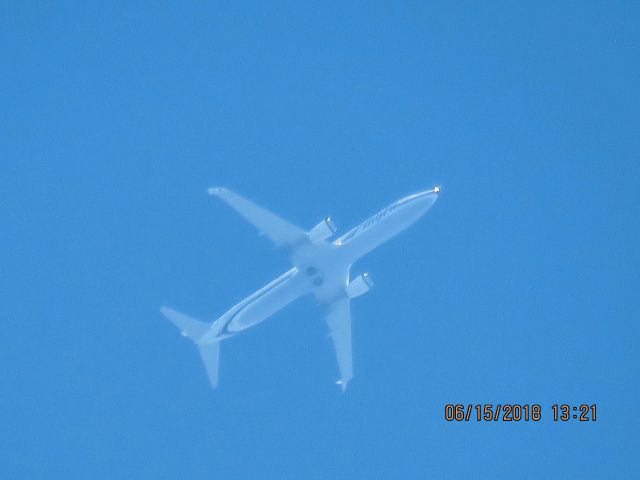 Boeing 737-800 (N483AS)