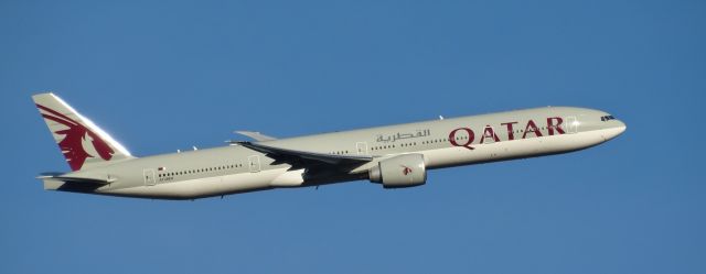 Boeing 777-200 (A7-BEH) - OVER HENLEY BROOK READY TO START TURN FOR APPROACH TO PERTH APT.br /APPROX 2000FT.