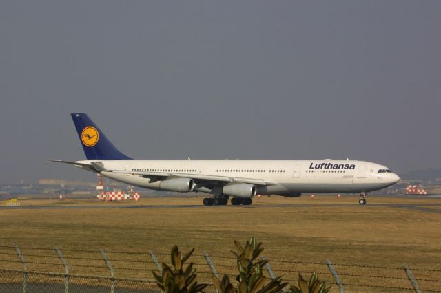 Airbus A340-300 (D-AIGS)