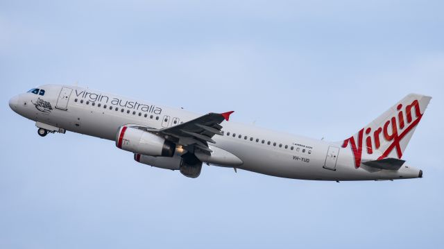 Airbus A320 (VH-YUD)