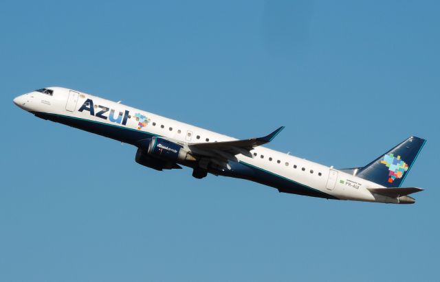 EMBRAER 195 (PR-AUI)