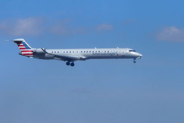 Canadair Regional Jet CRJ-200 (N955LR)