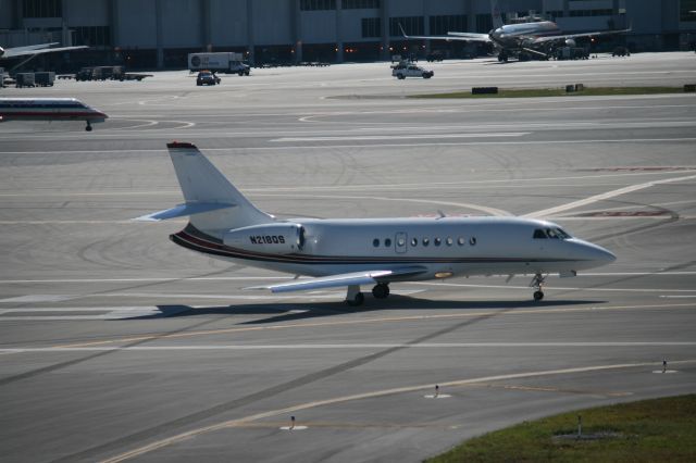 Dassault Falcon 2000 (N218QS)