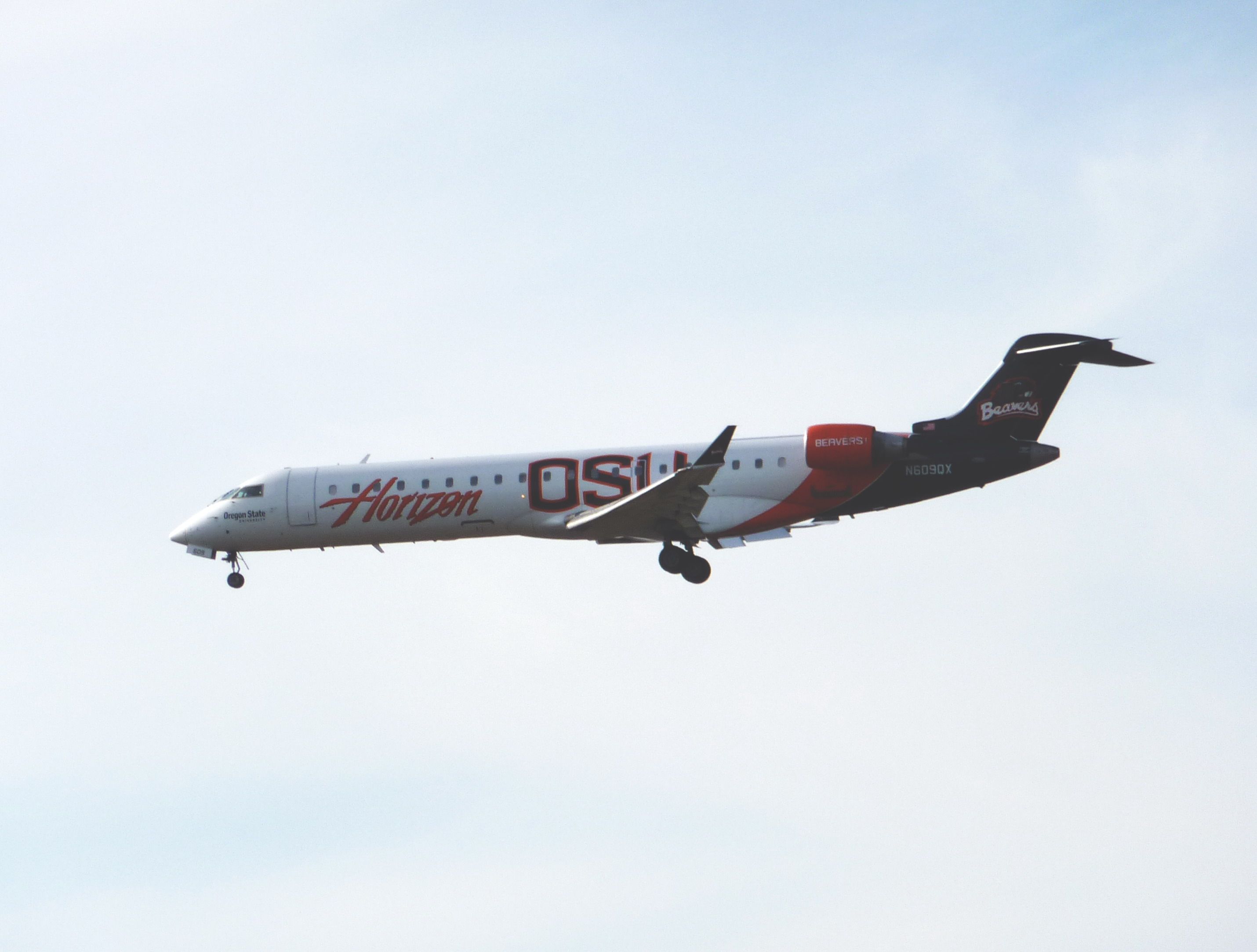 Canadair Regional Jet CRJ-200 (N609QX) - Beavers, OSU, Horizon