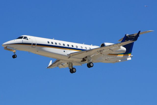 Embraer ERJ-135 (PR-CBY)