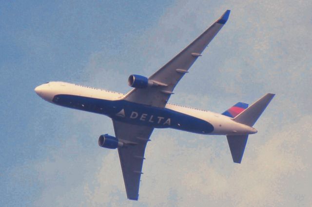 BOEING 767-300 (DAL231)