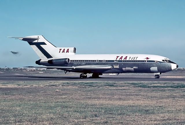 VH-TJA — - TRANS AUSTRALIA AIRLINES - BOEING 727-76 - REG : VH-TJA (CN 18741/72) - KINGSFORD SMITH INTERNATIONAL AIRPORT SYDNEY NSW, AUSTRALIA - YSSY (16/6/1969)