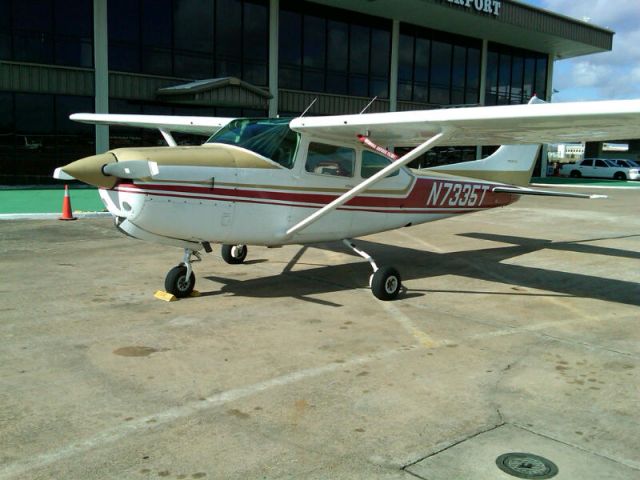 Cessna Skylane RG (N7335T)