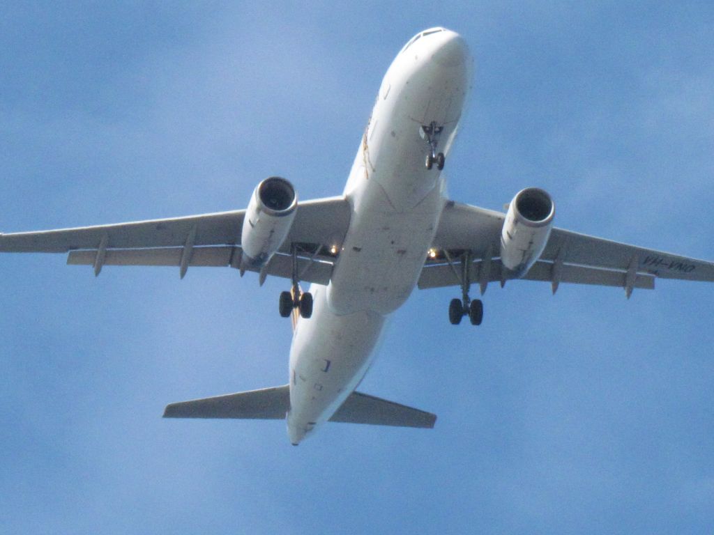 — — - flying into sydney