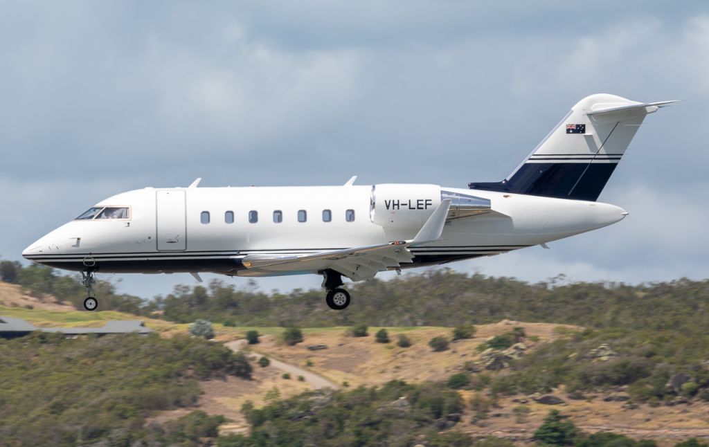 Canadair Challenger (VH-LEF) - Arriving from Essendon