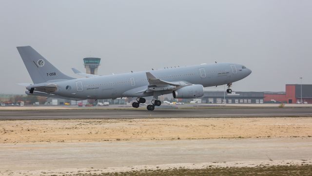 Airbus A330-200 (T058)