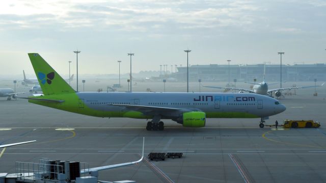 Boeing 777-200 (HL7743) - Jin Air Boeing 777-2B5ER HL7743 in Seoul