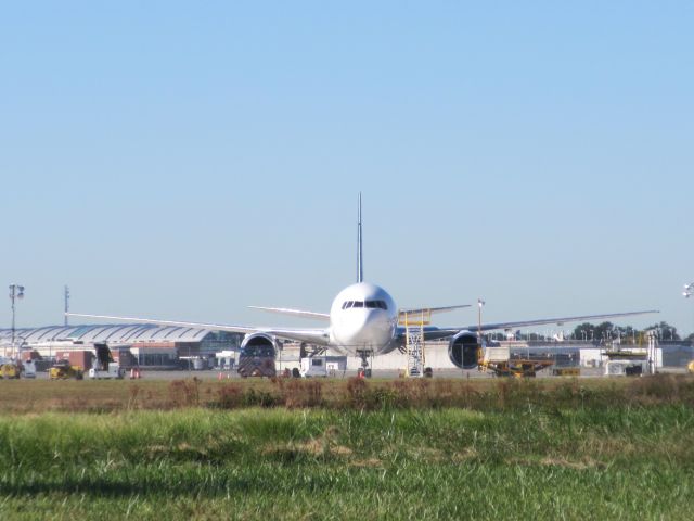 BOEING 767-200 (N881YV)