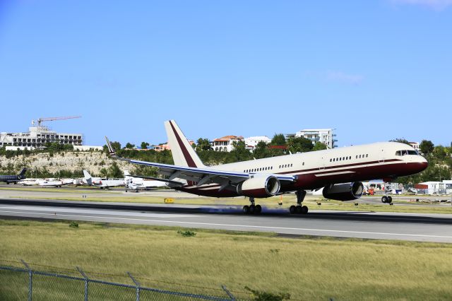 Boeing 757-200 (N770BB) - N770BB landing at TNCM St Maarten