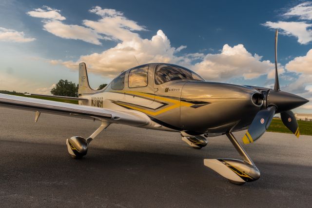 Cirrus SR-22 (N312SR)