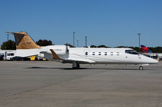 Learjet 60 (N64MG)