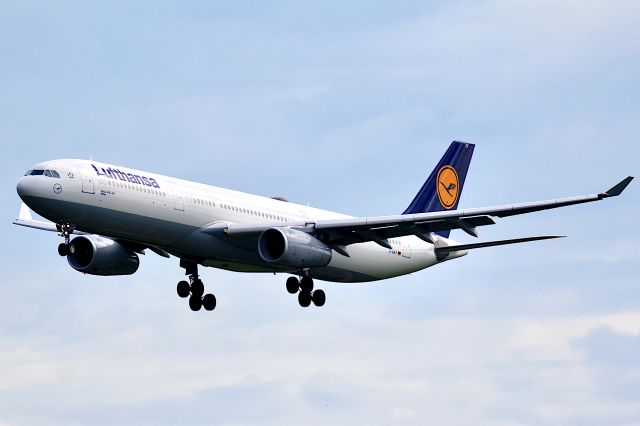 Airbus A330-300 (D-AIKF)