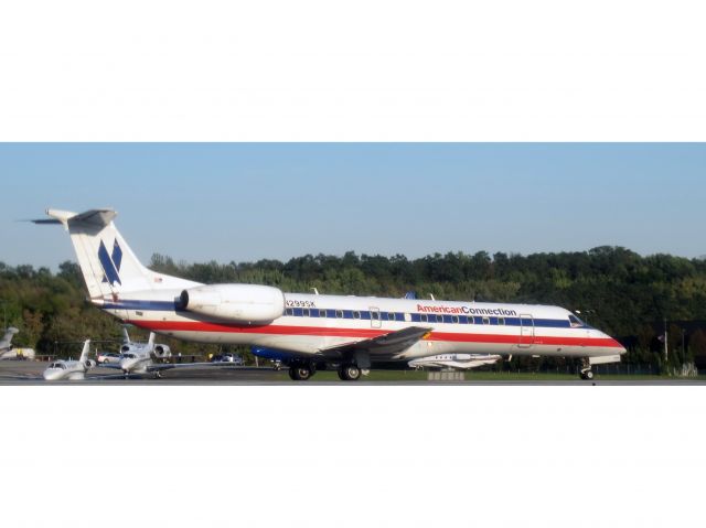 Embraer ERJ-135 (N299SK) - Take off runway 16.