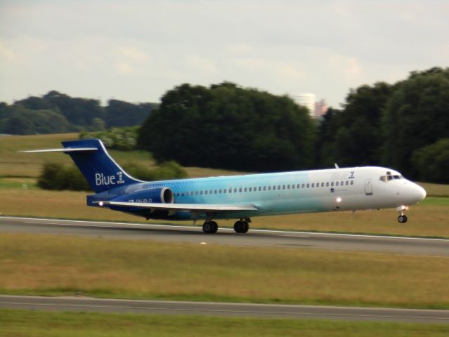 Boeing 717-200 (OH-BLO)