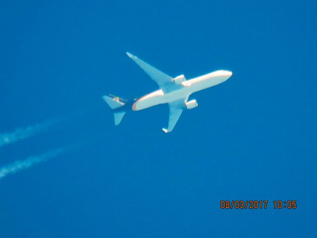 BOEING 767-300 (N310UP)