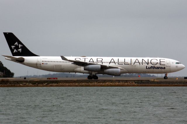 Airbus A340-300 (D-AIGP)