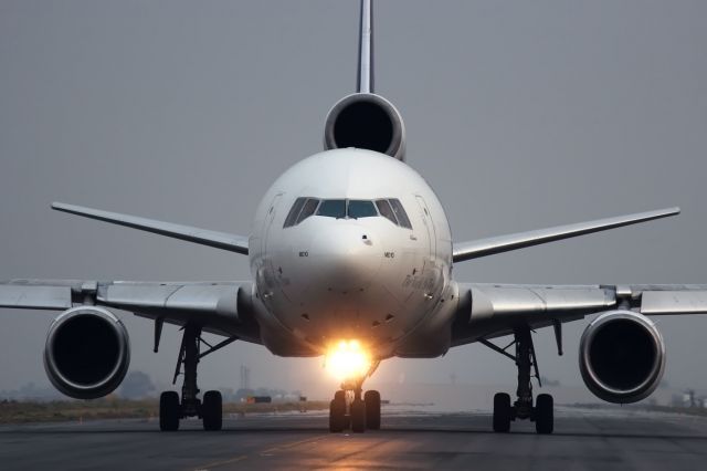 McDonnell Douglas DC-10 (N321FE)