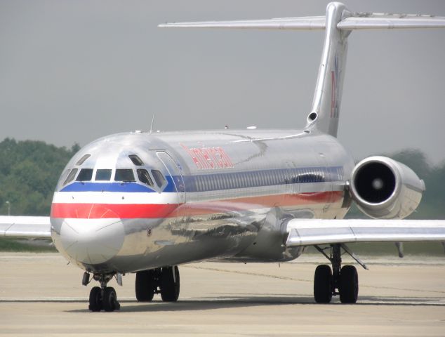 McDonnell Douglas MD-82 (N7512A)