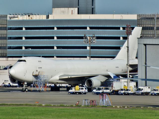 Boeing 747-400 (B-18722)