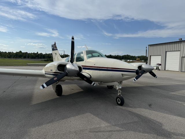 Beechcraft 55 Baron (N1159T)