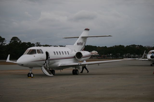 Hawker 800 (N889QS)