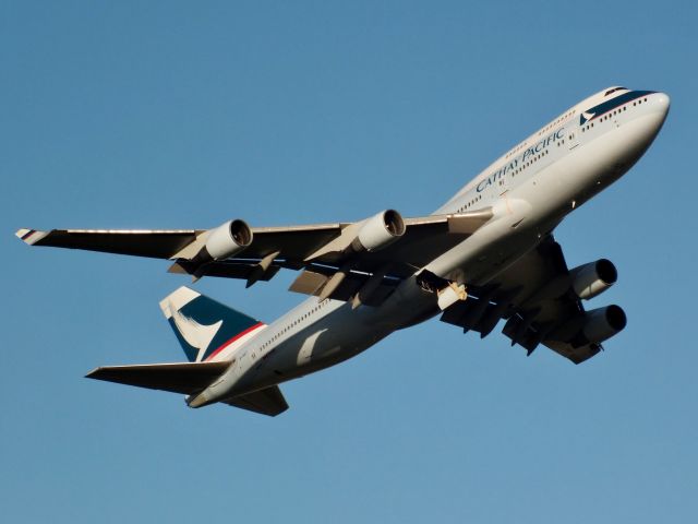 Boeing 747-400 (B-HKT)