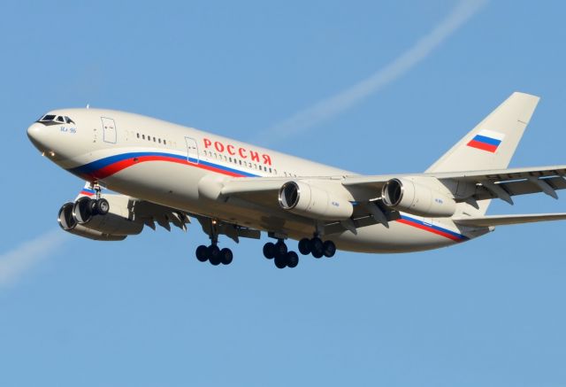 Ilyushin Il-96 (RA-96018) - 14/10/2014br /Landing 27D