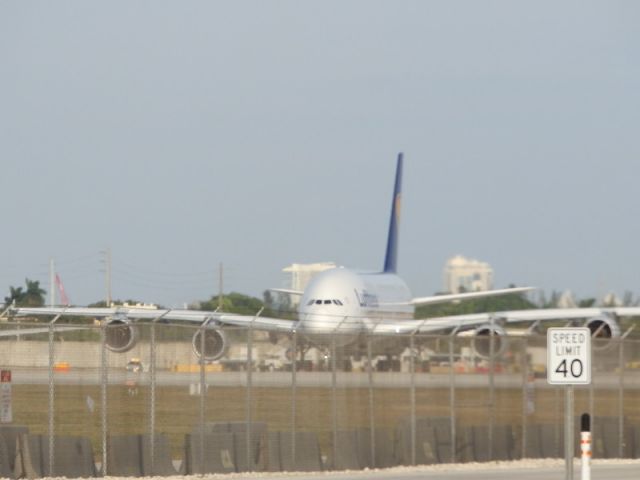 Airbus A380-800 (D-AIMI)